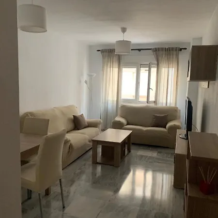 Piso De 3 Dormitorios Cerca De La Playa Y Del Recinto Ferial * Malaga